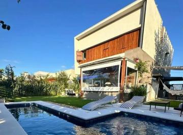 850748.jpg · CASA 4 DORMITÓRIOS - Bairro ITAPEVA