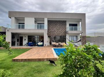Apartamento · 300m² · 4 Quartos · Casa Duplex Alto Padrão na Aruana
