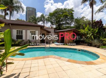 Casa · 480m² · 4 Quartos · 5 Vagas · Maravilhosa casa térrea no Campo Belo.