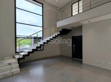 Casa · 170m² · 3 Quartos · 2 Vagas · Casa para venda no Residencial Santa Maria em Vinhedo, interior de São Paulo.