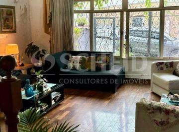 Casa · 184m² · 3 Quartos · 4 Vagas · Casa à venda no Campo Belo com 3 quartos sendo 1 suíte e 4 vagas de garagem