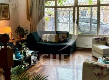 Casa · 184m² · 3 Quartos · 4 Vagas · Casa à venda no Campo Belo com 3 quartos sendo 1 suíte e 4 vagas de garagem