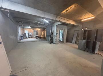 Comercial · 441m² · 3 Vagas · Loja em Condomínio Comercial - Alto da Boa Vista - 441m².