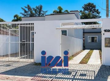 Casa · 52m² · 2 Quartos · 2 Vagas · Casa com ótima estrutura a venda em Guaratuba