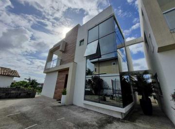 Casa · 243m² · 4 Quartos · 2 Vagas · Casa à venda no bairro Pitangueiras em Lauro de Freitas/BA