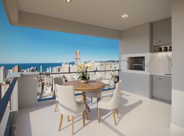 Apartamento · 130m² · Excelente empreendimento,localizado em Meia Praia.