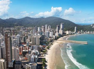 Apartamento · 150m² · Lindo empreendimento,vista para o mar,no centro de Itapema.