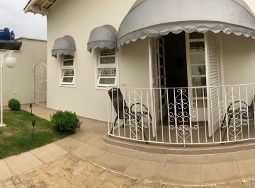 Casa de 3 quartos, São Roque · Vende-se casa térrea em bairro residencial próximo ao centro de São Roque/SP