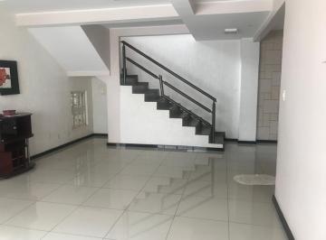 Casa de 4 quartos, Anápolis · Sobrado a venda no CENTRO DE ANÁPOLIS
