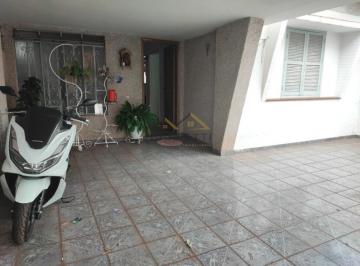 Casa · 147m² · 3 Quartos · 2 Vagas · Casa à venda de 147m² com 3 quartos e 2 banheiros no bairro Alto
