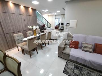 Casa · 354m² · 4 Quartos · 2 Vagas · Casa sobrado belíssimo para venda em Caldas Novas troca por imóvel em Brasília