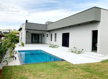 Casa de 3 quartos, Bragança Paulista · Casa Térrea com Três Suites e Piscina Aquecida no Condomínio Flamboyant