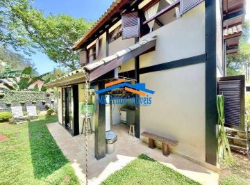 Casa · 183m² · 3 Quartos · 3 Vagas · Cond. Sta Lúcia / Fazendinha - 3d / 1 ste, charmosa!