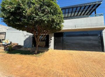 Casa · 212m² · 3 Quartos · 5 Vagas · Sobrado de alto padrão com dois salões comerciais em Bonito!!