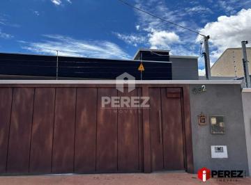 Casa · 124m² · 3 Quartos · 2 Vagas · Casa Térrea na Vila Planalto