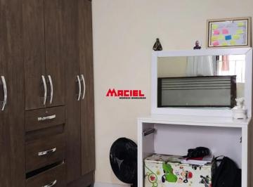 Casa · 155m² · 5 Quartos · 3 Vagas · INVISTA EM TRÊS EXCELENTES IMÓVEIS, EM MAIS DE 300M2 DE TERRENO... ÁGUA E LUZ SEPARADOS. EM AVENIDA 