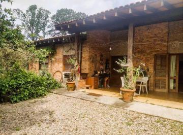 Casa · 261m² · 4 Quartos · 5 Vagas · Casa no Condomínio Fazendinha / Chácara Vale do Rio Cotia / Granja Vianna