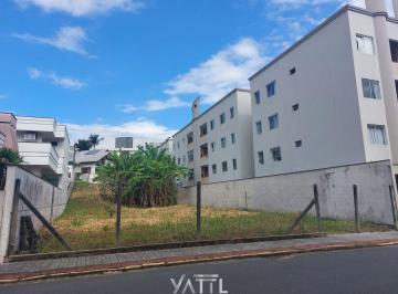 Terreno · 797m² · Terreno Coringa no Centro de Jaraguá do Sul – 797m², Duas Frentes e Zoneamento Misto