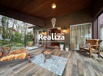 Casa · 263m² · 3 Quartos · 2 Vagas · CASA 3 QUARTOS 263 m² EM CANELA-RS