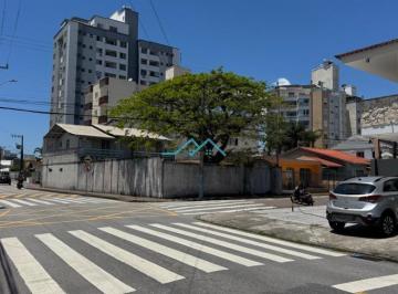 Casa · 180m² · 3 Quartos · 4 Vagas · Casa à venda em Florianópolis, Balneário, com 3 quartos, com 180 m²