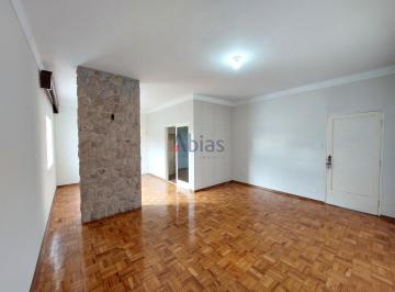Casa · 200m² · 3 Quartos · 3 Vagas · Casa à Venda na Vila Prado, São Carlos: 3 Quartos, 200m², R$800mil