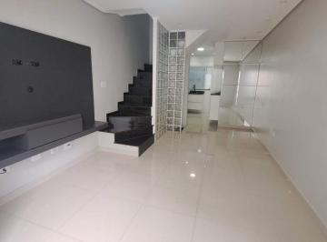Casa · 125m² · 2 Quartos · 2 Vagas · Lindo sobrado em candomínio próximo ao metrô Guilhermina-Esperança