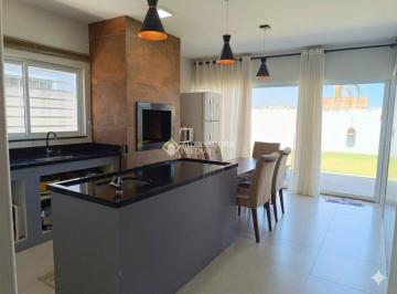 Casa · 107m² · 3 Quartos · 3 Vagas · Casa à Venda no Aririú - Palhoça SC