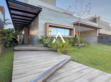 fd32rqg2nwiwmdnlmwe0mjq1_md · Sobrado à venda, com 05 suítes, fundo para campo, Golfe Residencial
