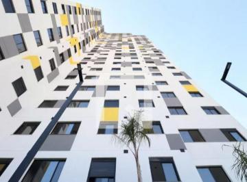 Apartamento de 2 quartos, São Paulo · Pronto p/morar 250m Estação Barra Funda Aptos 2 dorm Av. Marques São Vicente 