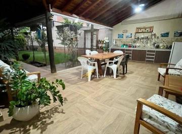 ed77e39f724b5014e21380f906ed40485750fb08 · Casa com 3 dormitórios à venda, 270 m² por R$ 1.415.000,00 - Horto Santo Antonio - Jundiaí/SP