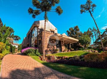 Casa · 308m² · 3 Quartos · 1 Vaga · Casa em condomínio de luxo em Gramado