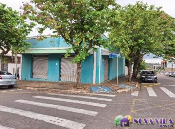 Foto 01 · Salão Comercial à Venda no Centro de Jaguariúna-SP  2 Salas, 2 Banheiros, 2 Vagas de Garagem  480m² 
