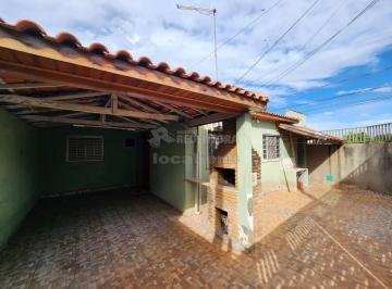 Casa · 132m² · 2 Quartos · 2 Vagas · Locação de Casa localizada no bairro Jardim Rosely com 2 quartos.