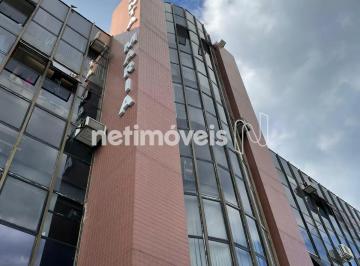 f62073dd-9c35-4d8a-b9a0-7f09a88d3d4f.webp · Garagem em Prédio | Próxima as Escadas | Próxima ao Elevador | Próximo de Escolas e comércio