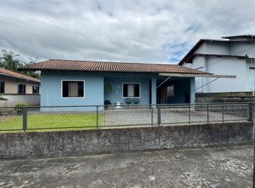 Casa · 112m² · 3 Quartos · 1 Vaga · Casa com laje e amplo terreno