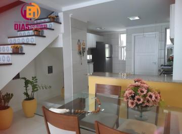 Casa · 107m² · 3 Quartos · 1 Vaga · Casa Triplex em Itapuã, Salvador/BA