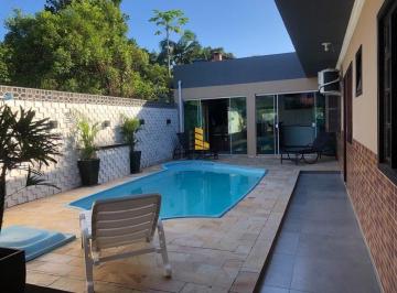 Casa · 230m² · 5 Quartos · 4 Vagas · Casa à venda em Mariscal, Bombinhas/SC