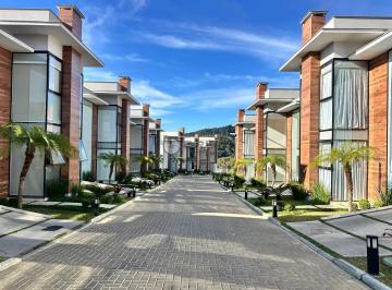 250351.jpg · Casa com 5 quartos sendo 2 suítes, 262,54 m² em condomínio na Tijuca Teresópolis/RJ