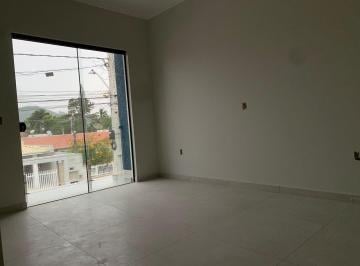 Casa de 3 quartos, Balneário Piçarras · Sobrado novo com boa área externa, agradável região, analisa propostas