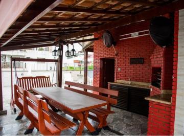 Apartamento · 120m² · 3 Quartos · 1 Vaga · Cobertura 3 dms 120m² – Praia do Tombo (Guarujá) – 200m da areia – Documentação OK