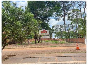 fd58041c7ec9db9df5b74b065be16d37.jpg · Terreno na Fazenda Real, murado, plano, pronto para construção