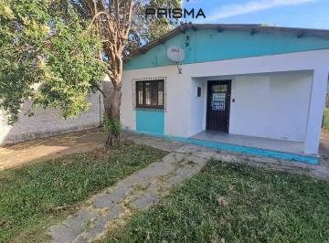 Casa · 120m² · 3 Quartos · 1 Vaga · 3 dormitórios, banheiro, ampla cozinha, área de serviço e pátio