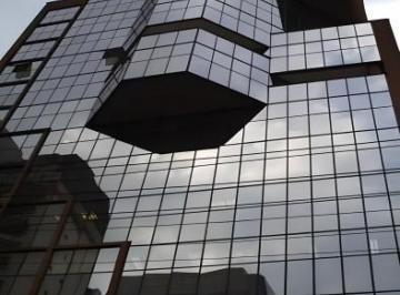 456973d0efb1b29a0aa375425fcd24b8.jpg · Conjunto Comercial - Edifício Gold Center
