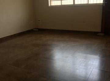 Sala com piso em porcelantato · SOBRADO TUCURUVI PROXIMO AO METRO COM GARAGEM