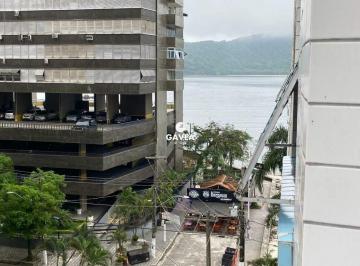 Vista lateral para o mar · Apartamento à venda no Boa Vista em São Vicente.
