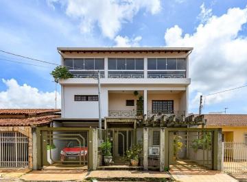 Casa · 435m² · 5 Quartos · 3 Vagas · Excelente Casa Sobrado de 5 Quartos, sendo 2 Suítes, na QE 30, Guará II, com 435m²
