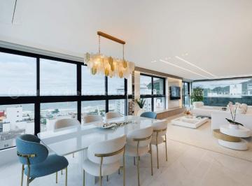 Apartamento · 430m² · 4 Quartos · 4 Vagas · Cobertura no Edifício Brava Palace em Itajaí – 4 suítes, piscina privativa e vista para o mar