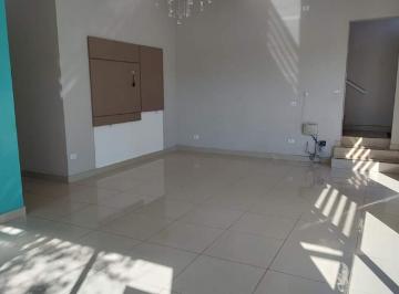 Comercial · 200m² · 3 Vagas · Salão comercial com 300m² de área construída - Centro 