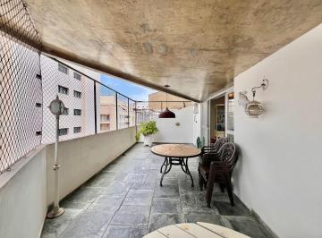44ecabf173f84aeb67a94643ef051fdebdba7c47 · Apartamento próximo à praia com vista — Pitangueiras — Guarujá