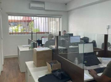 Casa · 320m² · 3 Quartos · 3 Vagas · Casa Residencial ou Comercial em Vila Nova Conceição com 320m²